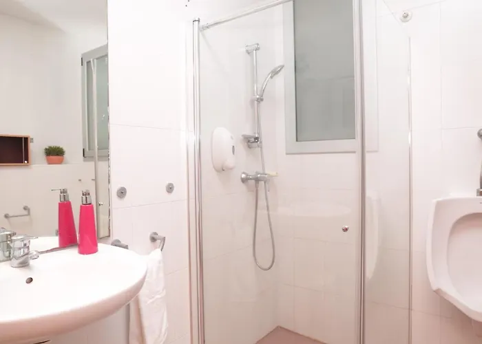 Mora بيت ضيافة